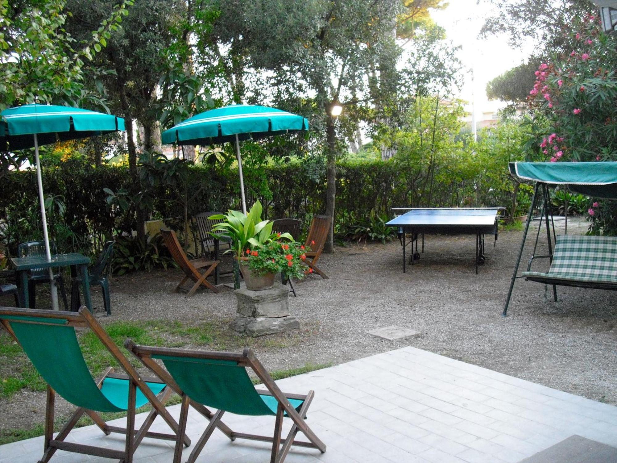 Hotel Garden Tirrenia Exteriör bild
